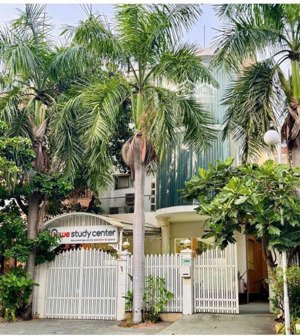 cho thuê biệt thự mỹ hoàng mặt tiền phạm thái bường,10.5x20m, trệt, 2 lầu, 5 thang máy chỉ 75 triệu