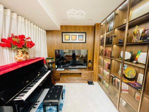 bán nhanh nhà phố compound camellia, nhà đẹp. lh em xem nhà ngay !