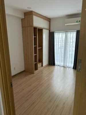 cho thuê căn hộ oriental , 3pn , 3wc ,105m2, nội thất cơ bản, giá 15 triệu / tháng, lh 