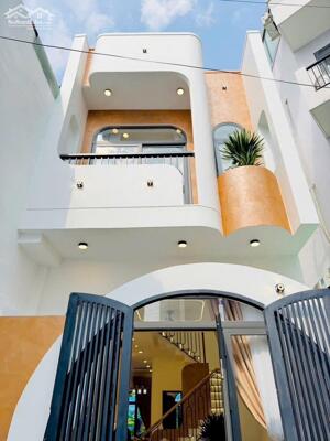 Bán Nhà Phố Đẹp Có Phòng Ngủ Dưới Tầng Trệt Đường Phạm Văn Chiêu, Phường 14, Quận Gò vấp, Hồ chí Minh