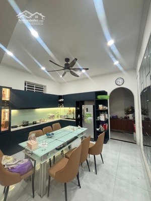 bán nhà 3 tầng-73m2-10.x tỷ tl- ngay đỗ xuân hợp - phước long