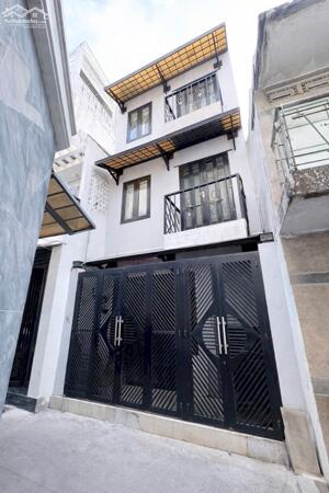 Nhà 3 tầng 4.2x11.5m 4PN 4WC, 224/27 Phan Đình Phùng 6.8 tỷ