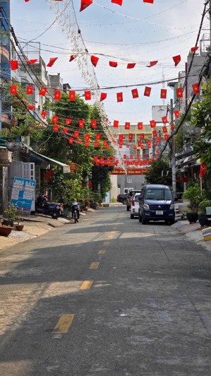 bán nhà mặt tiền đường t4b - dt: 3,7x15m xây 3tầng kiên cố -đường 10m có lề. giá: 7tỷ6 tl