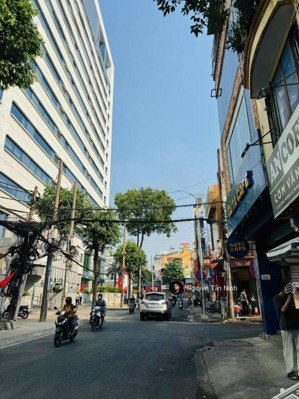 mặt tiền kinh doanh đường ấp bắc, phường 13 (đối diện etown). dt: 4.25x14m 3 tầng. giá: 17 tỷ