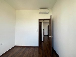 cần cho thuê căn hộ flora mizuki 71m2 căn góc có 3 máy lạnh giá 10.5 triệu .lh: thanh