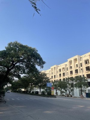 đất nền gần 2 trường đại học lớn nhất cả nước giá 5x, đất đẹp chọn người quyết đoán