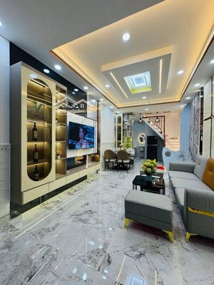 huỳnh văn nghệ-gò vấp-nhà mới full nội thất -nhỉnh 4 tỷ