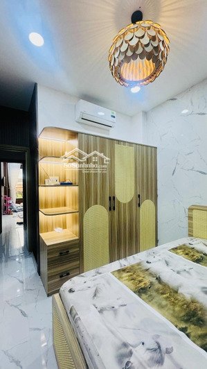 vài bước ra mặt tiền nguyễn văn cừ quận 1 - 31m2 4 tầng 5 pn - chỉ 6 tỷ 6 tl mạnh