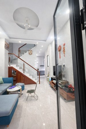 nhà 4 tầng trần xuân soạn hẻm 6m xe tải tránh 4x10m nở hậu 5.3m giá 5.x tỷ