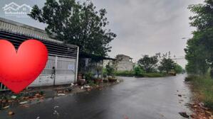 Cần bán gấp giảm 400tr. - Bán kho đường B1 song song Võ Nguyên Giáp đang cho thuê tại KDC Phú An