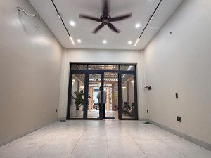 nhà xây mới mt đường - ngay chợ hiệp bình 80m2 - 3 tầng - 3pn - chỉ nhỉnh 11 tỷ