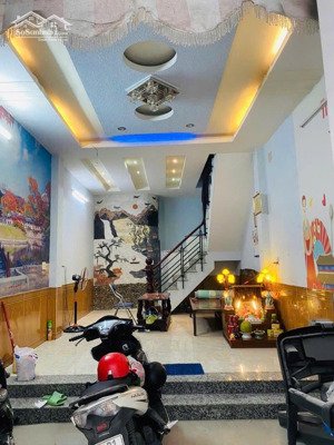 nhà hxh đồng xoài p13 tân bình, 4x11m, 3 lầu + st, 4pn 4wc giá 15.5tr