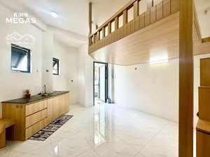 duplex ban công full nội thất ngay công viên làng hoa