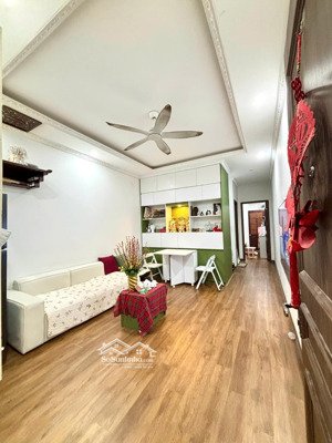 bán căn hộ tập thể tây sơn, thái hà, đặng tiến đông, đống đa, sổ đỏ 35m, dt50m, thoáng. giá 4,2 tỷ