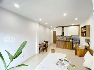 cho thuê căn hộ ban công, đầy đủ nội thất ngay chợ hoà hưng quận 10