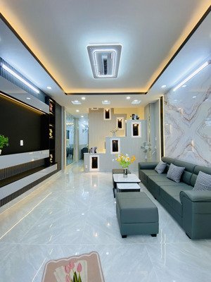 nhỉnh 5 tỷ có nhà hxh huỳnh tấn phát gần chợ phú xuân mới đẹp là ngon luôn