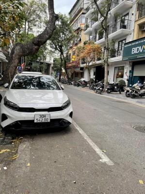 Phố Hàng Chuối Mặt Tiền 10M 3 Tầng 18 Tỷ Cách phố 5M Ngõ rộng Thoáng