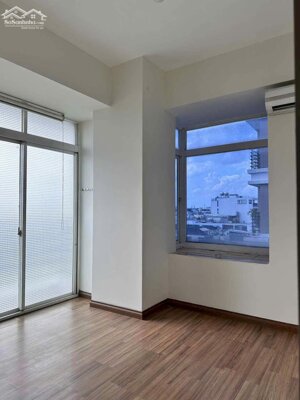 Cần bán căn hộ Thuận Việt khu Lý Thường Kiệt quận 11. 63m2 - 2 phòng - 4 tỷ 280tr, sổ hồng