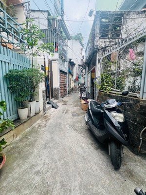 bán nhà ngay trung tâm thành phố-dt 46m- nguyễn cửu vân- f gia định-bình thạnh