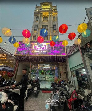 bán tòa nhà ngay dương quảng hàm - gv - dt: 7 x 17m - 6 tầng -thuê : 100tr/th giá 28 tỷ