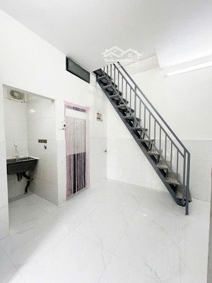 nhà bán kênh tân hóa gần trường đh văn hiến. nhà 1 trệt, lửng, lầu đủ công năng vào ở ngay