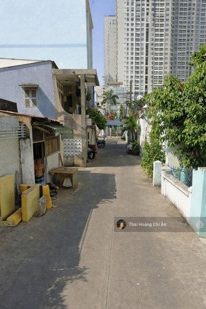 chính chủ bán nhà nguyễn khoái q4 - 147m2 (4.3x34) - hẻm 7 chỗ vào nhà - giáp q1