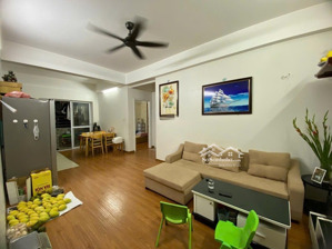 chính chủ bán căn hộ chung cư hồ vĩnh hoàng diện tích 72m2 + 3 phòng ngủ + 2wc +1 pk giá 4,5 tỷ