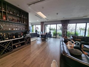 siêu phẩm sân vườn gần 200m2 full đồ chung cư imperia garden