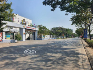 bán nhà phúc lợi, lô góc, ô tô: dt 86m2, 4 tầng, ô tô vào nhà, gần trường, chợ, vinhomes