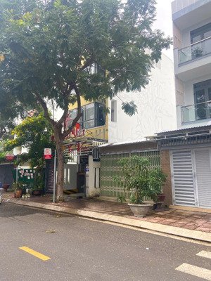 lô đất 100m2 đường số 3 siêu hiếm sau thích quảng đức kđt hà quang 2 lô sạch khu vực đã xây nhà hết