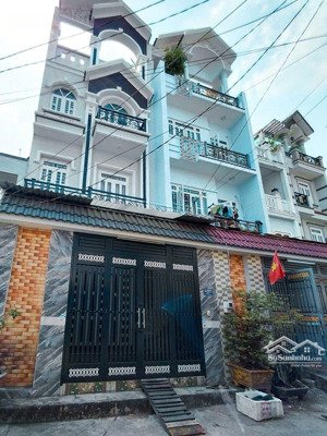 100m2(5.3 x 18), 4 tầng chắc chắn, chiến lược bình tân, hẻm xe tải thông tân hòa đông, kế chợ pl