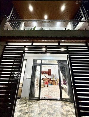 chốt nóng 6tỷ giao sổ nhà trần nhân tôn, p2, quận 10.giá:6tỷ270. dt 5mx14m. hẻm 6m. sổ sẵn