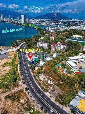 bán nhà mặt tiền phạm văn đồng gần cầu trần phú, view biển, ngang 8,4m dài 14m. giá 250tr/m2