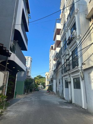 bán đất tặng nhà cấp 4 kiên cố mặt tiền tạ mỹ duật , 75m2 ngang 5 vuông vức . giá 11 tỷ tl