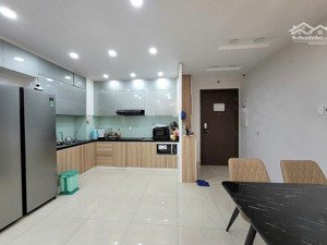 cho thuê căn hộ the botanica ,3 phòng ngủ ,có slot oto ,100m2,căn góc ,full nội thất ,giá 24 triệu