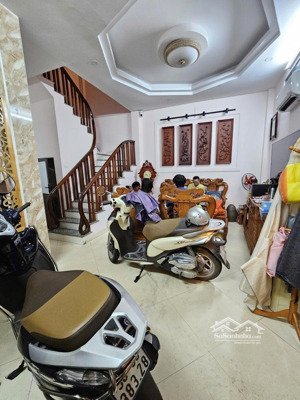 bán nhà phố kim hoa, 10m ra oto, ngõ nông 3 gác phi ầm ầm, lô góc , 25m*5tầng , 7tỷ05