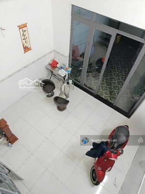 ngang gan 5m có 2 lầu dg 6m nha đẹp vi tri tch 26 nhỉnh 5t