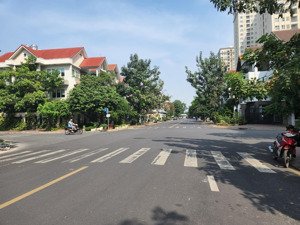 cần bán căn nhà góc 2 mặt tiền đường 22m khu 6b intresco, nhà đẹp, sổ hồng giá 19 tỷ lh 