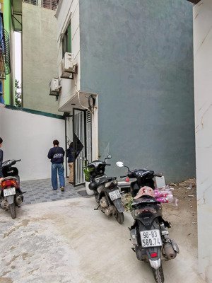 bán nhà giang biên, 6.2 tỷ nhà đẹp vuông vắn, hiếm, dân xây