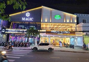 lô đất xây dựng cao tầng ngay trần não - dt: 300m2 - ctxd: hầm 6 tầng - giá bán: 45 tỷ rẻ nhất kv