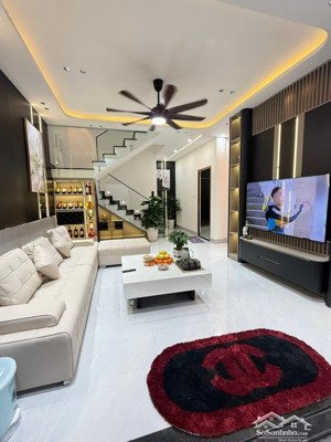 bán nhà 3 tầng full nội thất cao cấp kiệt ô tô tôn đức thắng, gần bến xe trung tâm