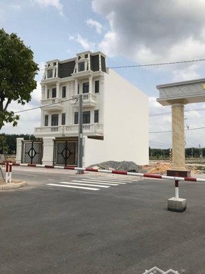 chủ cần tiền bán ngộp lô đất p. long nguyên, tp. hcm.