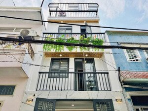 nhà đẹp bán gấp, đ.hoàng diệu, p.khánh hội, q4, dt 78m2, giá 2 tỷ 390tr, sổ hồng riêng chính chủ