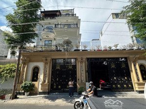 giảm 5 tỷ bán biệt thự đường hoa lan p.2 phú nhuận 8x18m kc: hầm 4 tầng giá: 48.5 tỷ