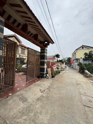 506m2 full giá chỉ 20tr/1m sẵn nhà 2tầng mặt tiền rộng 16m. ô tô vào trong sân. mai đình - sóc sơn