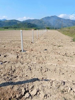 cần bán nhanh lô đất 3 măt tiền cuối diên sơn đầu diên lâm, 700m2 giá 450 triệu