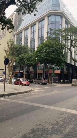 bán nhà phố hàng vôi, hoàn kiếm 60m2, mt 5m, giá 8.9 tỷ. gần phố trung tâm hồ hoàn kiếm