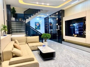 nhà mới 4 tầng full nội thất trung tâm hòa cường, có sân thượng view pháo hoa cực chill