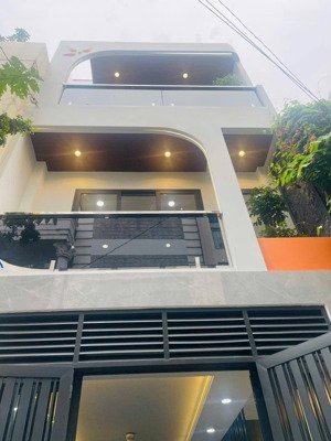 nhà đẹp giá sốc 4tỷ2/74m2 đường oto 6m đỗ quang đẩu, phạm ngũ lão, q1 cho thuê 27tr gần cv 23/9