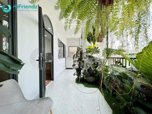 cho thuê căn tách bếp - sân vườn riêng tại phòng - nhiều mảng xanh